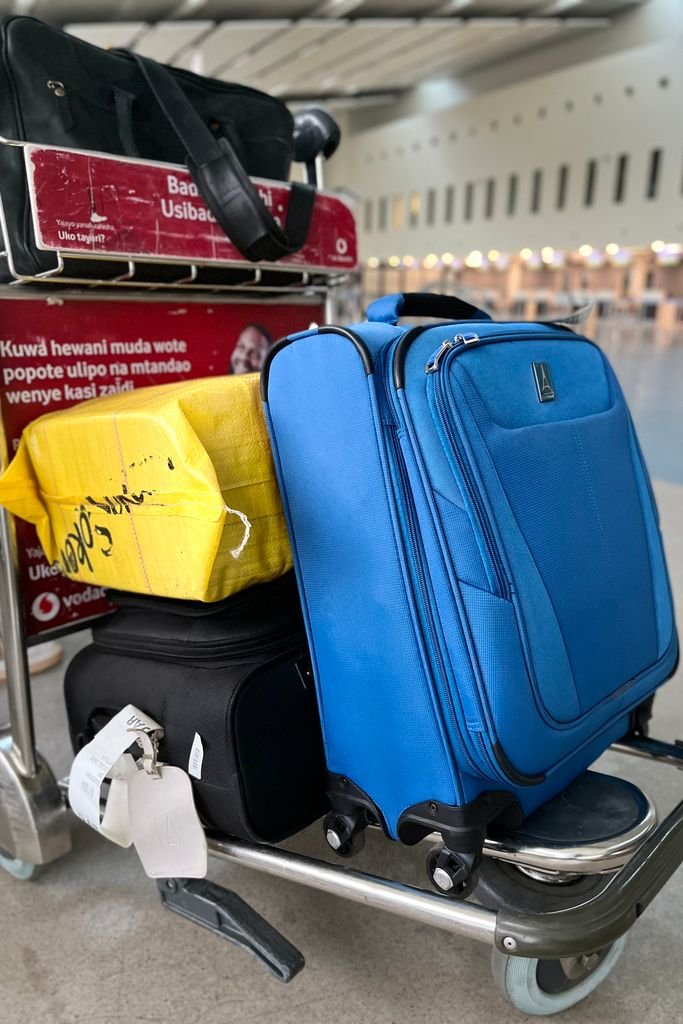 AMEX Platinum Crédito con MSI y puntos - maleta lista para viajar