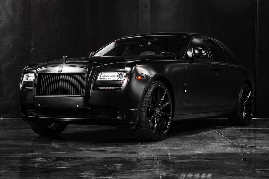 Hertz Drive U gana millas - auto premium negro